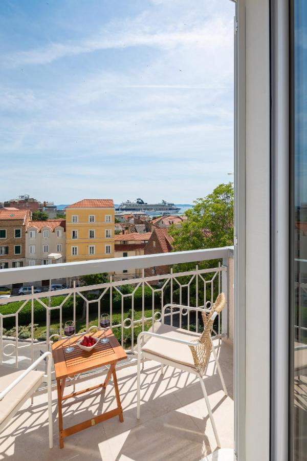 Luxury Rooms Le Prestige Few Minutes From Split'S Iconic Waterfront Exterior foto